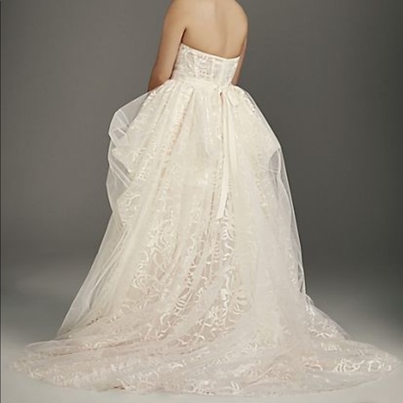 Brand New Vera Wang Ivory/Pearl wedding dress 16W - Picture 3 of 14